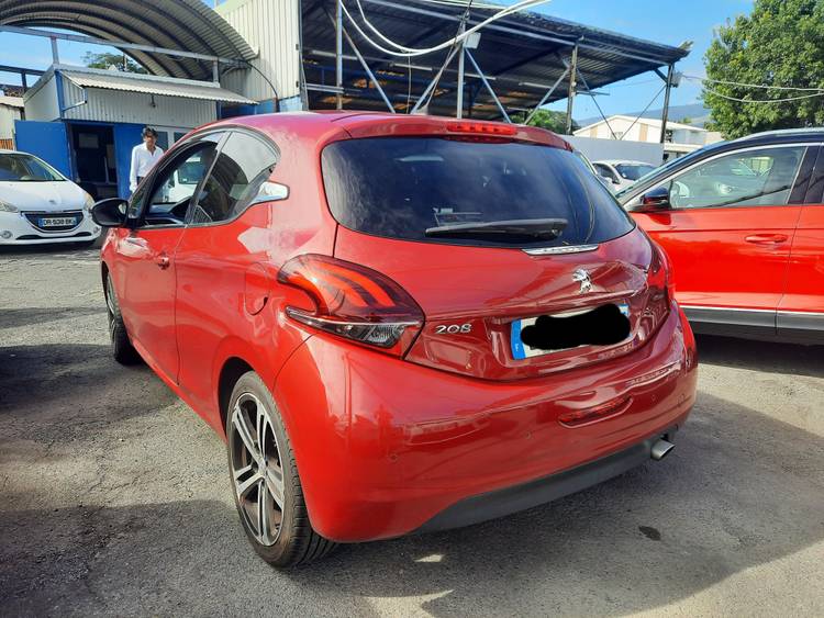 voiture occasion PEUGEOT 208 à la Réunion disponible sur noutlauto.re