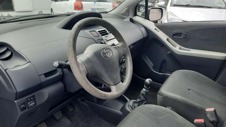 voiture occasion TOYOTA YARIS à la Réunion disponible sur noutlauto.re