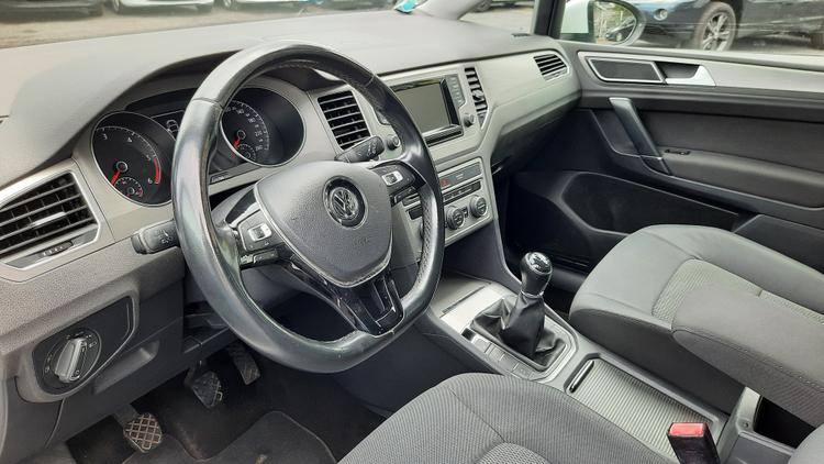voiture occasion VOLKSWAGEN GOLF SPORTSVAN à la Réunion disponible sur noutlauto.re