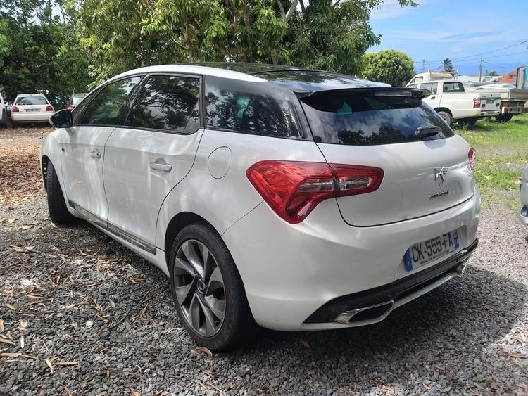 voiture occasion CITROEN DS5 à la Réunion disponible sur noutlauto.re