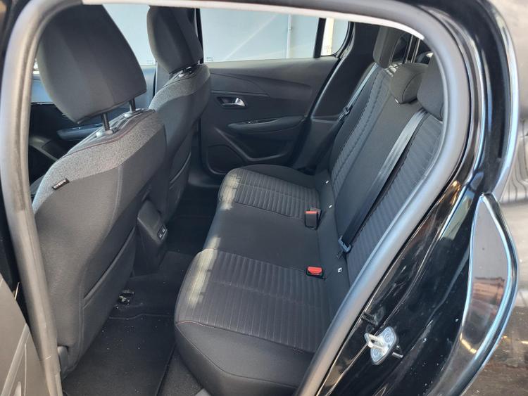 voiture occasion PEUGEOT 208 à la Réunion disponible sur noutlauto.re