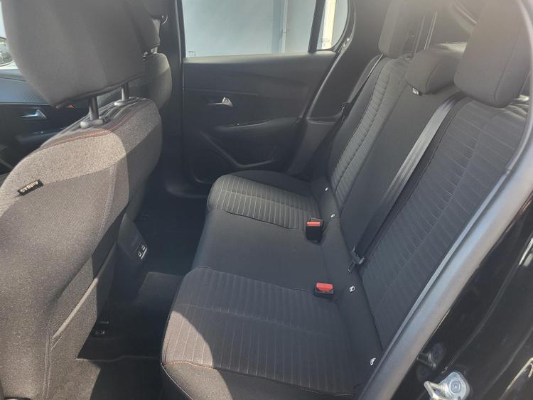 voiture occasion PEUGEOT 208 à la Réunion disponible sur noutlauto.re