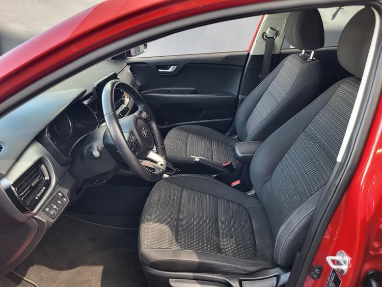 voiture occasion KIA STONIC à la Réunion disponible sur noutlauto.re