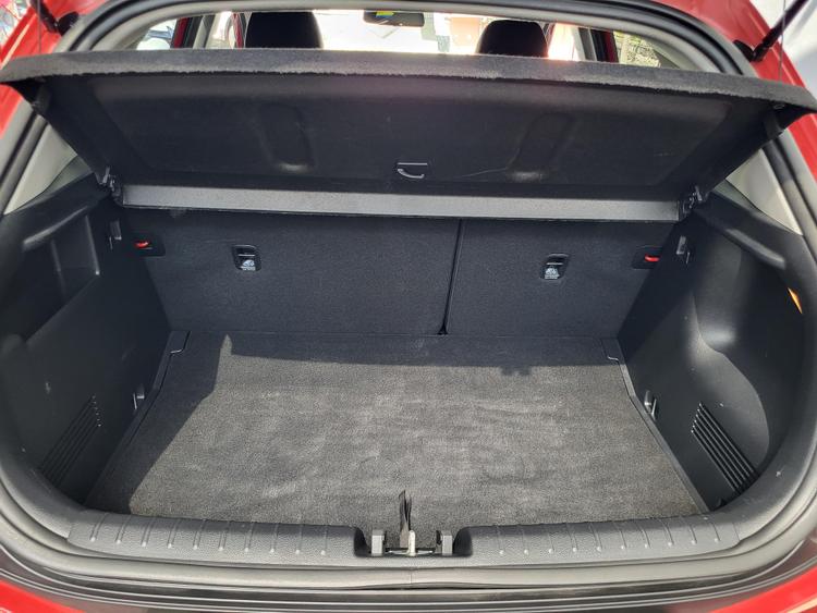 voiture occasion KIA STONIC à la Réunion disponible sur noutlauto.re