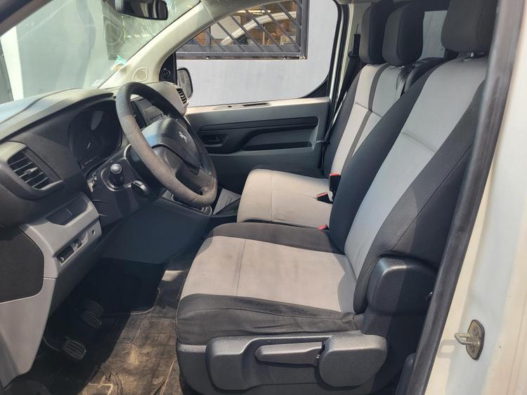voiture occasion PEUGEOT TRAVELLER à la Réunion disponible sur noutlauto.re