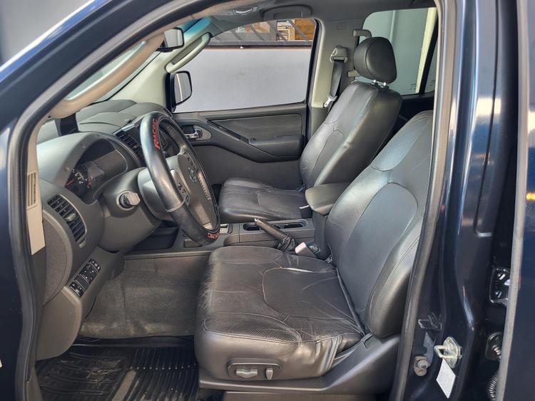 voiture occasion NISSAN NAVARA BOITE AUTO à la Réunion disponible sur noutlauto.re