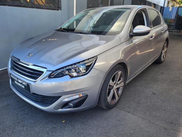 voiture occasion PEUGEOT 308 à la Réunion disponible sur noutlauto.re