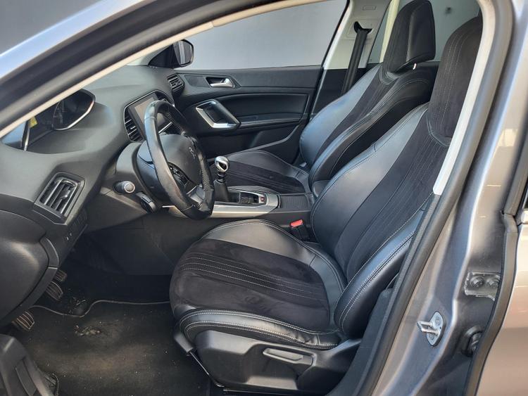 voiture occasion PEUGEOT 308 à la Réunion disponible sur noutlauto.re