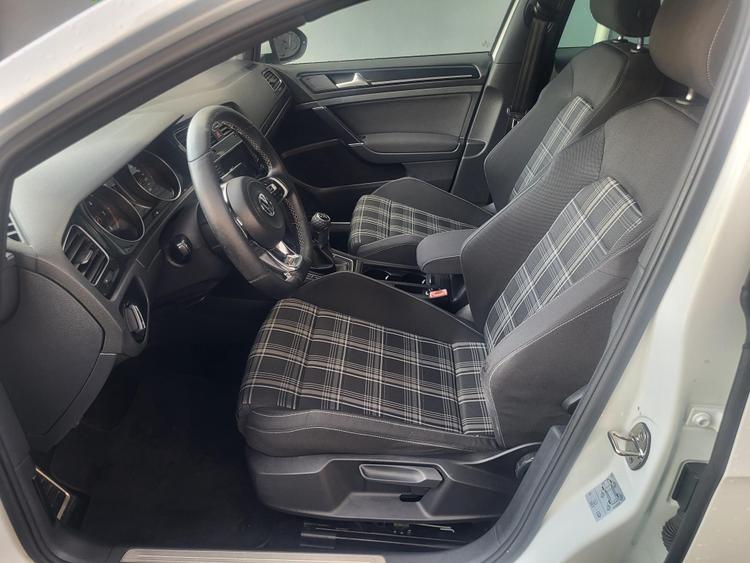 voiture occasion VOLKSWAGEN GOLF à la Réunion disponible sur noutlauto.re