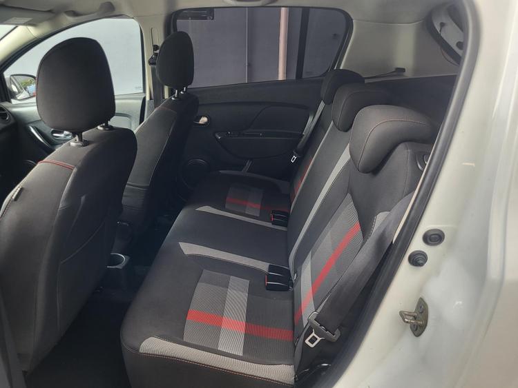 voiture occasion DACIA SANDERO à la Réunion disponible sur noutlauto.re