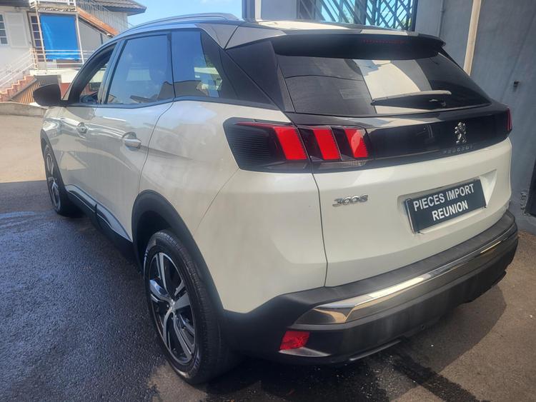 voiture occasion PEUGEOT 3008 à la Réunion disponible sur noutlauto.re