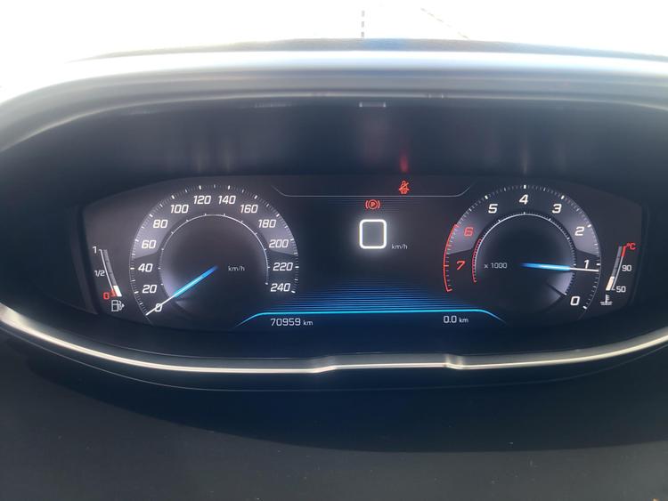 voiture occasion PEUGEOT 3008 à la Réunion disponible sur noutlauto.re