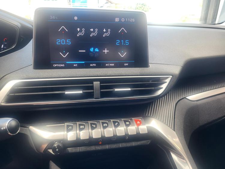 voiture occasion PEUGEOT 3008 à la Réunion disponible sur noutlauto.re