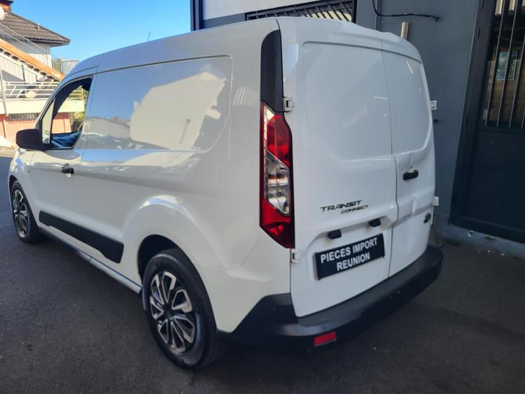 voiture occasion FORD TRANSIT CONNECT à la Réunion disponible sur noutlauto.re