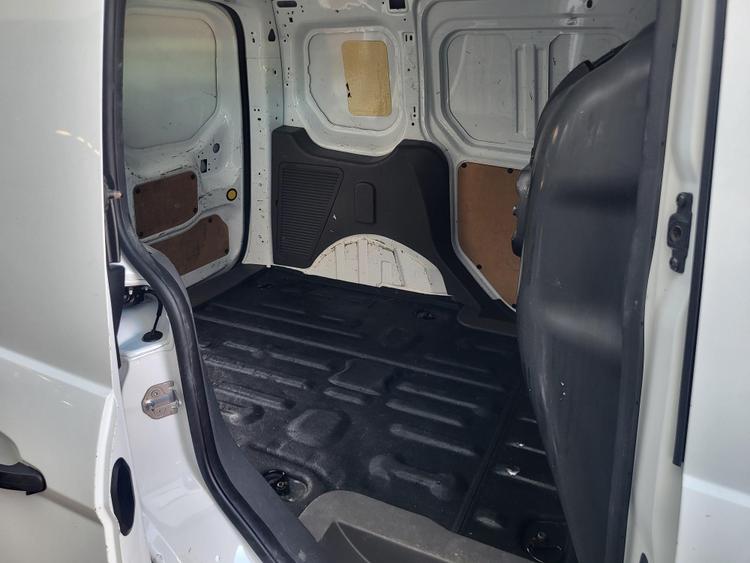 voiture occasion FORD TRANSIT CONNECT à la Réunion disponible sur noutlauto.re
