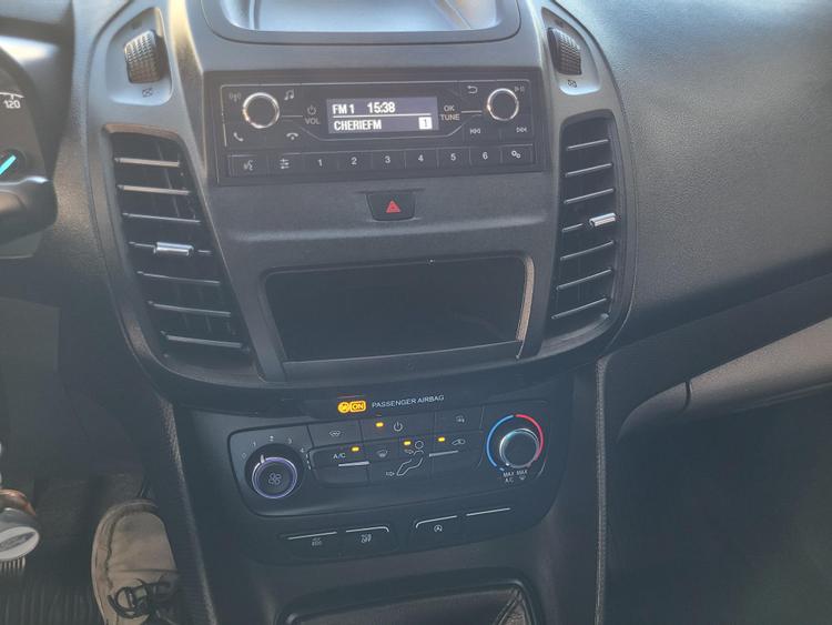 voiture occasion FORD TRANSIT CONNECT à la Réunion disponible sur noutlauto.re