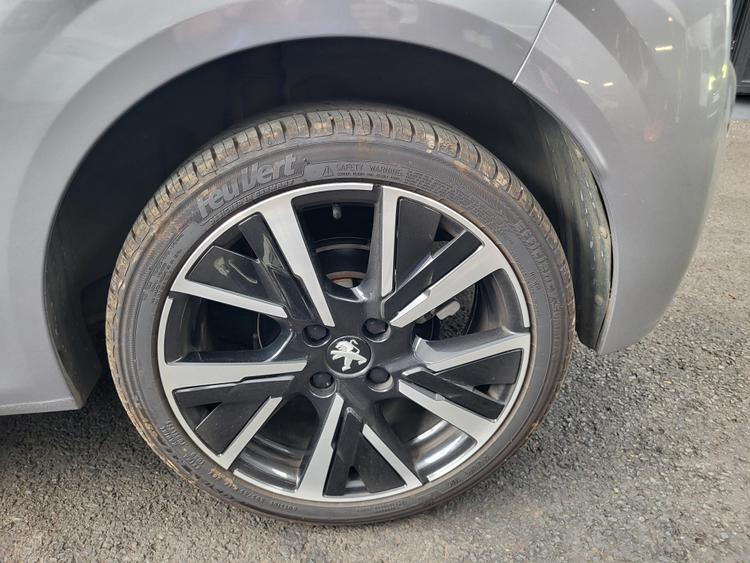 voiture occasion PEUGEOT 208 à la Réunion disponible sur noutlauto.re