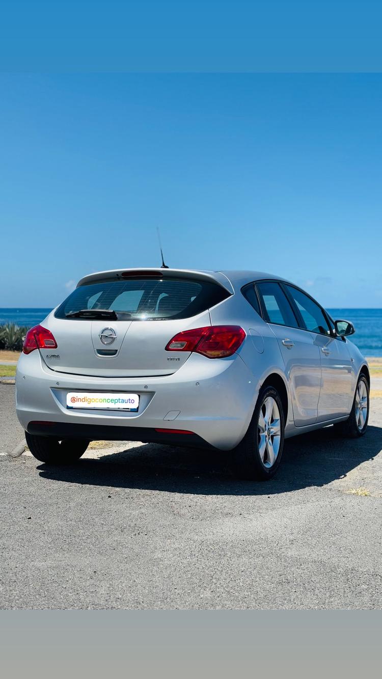 voiture occasion OPEL ASTRA à la Réunion disponible sur noutlauto.re