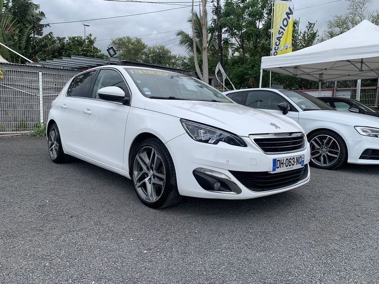 voiture occasion PEUGEOT 308 à la Réunion disponible sur noutlauto.re