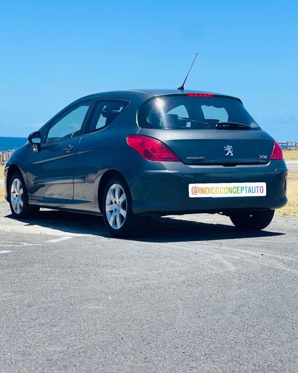 voiture occasion PEUGEOT 308 à la Réunion disponible sur noutlauto.re