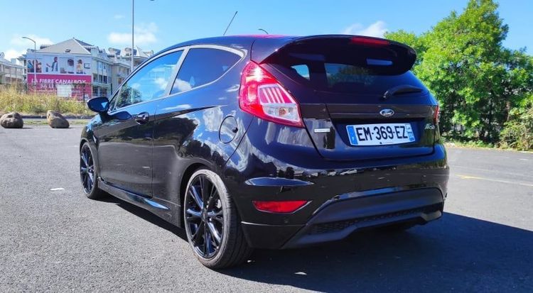 voiture occasion FORD FIESTA à la Réunion disponible sur noutlauto.re