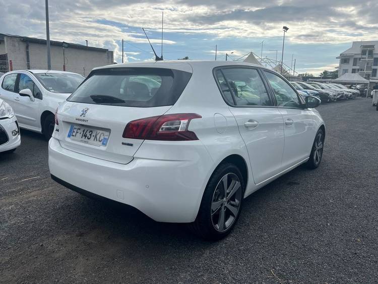 voiture occasion PEUGEOT 308 à la Réunion disponible sur noutlauto.re