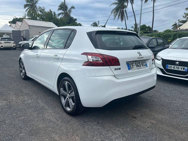 voiture occasion PEUGEOT 308 à la Réunion disponible sur noutlauto.re