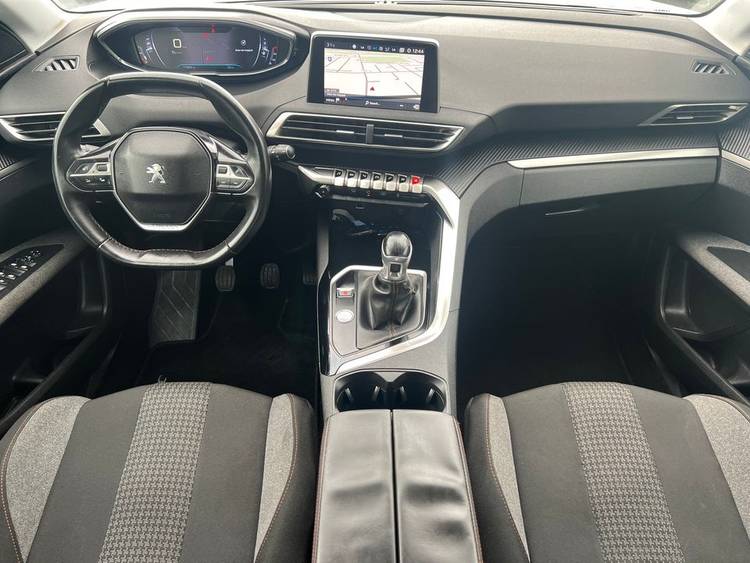 voiture occasion PEUGEOT 3008 à la Réunion disponible sur noutlauto.re