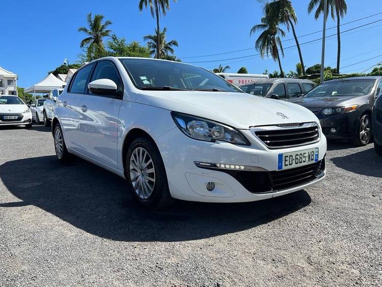voiture occasion PEUGEOT 308 à la Réunion disponible sur noutlauto.re