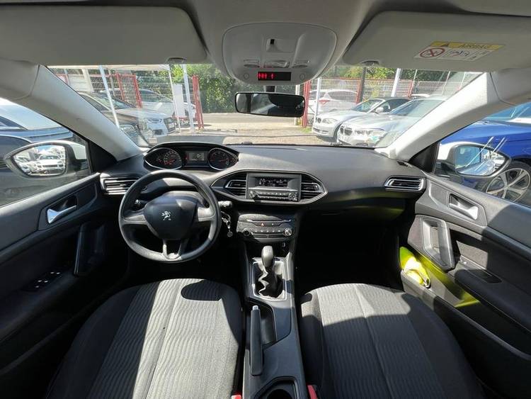 voiture occasion PEUGEOT 308 à la Réunion disponible sur noutlauto.re