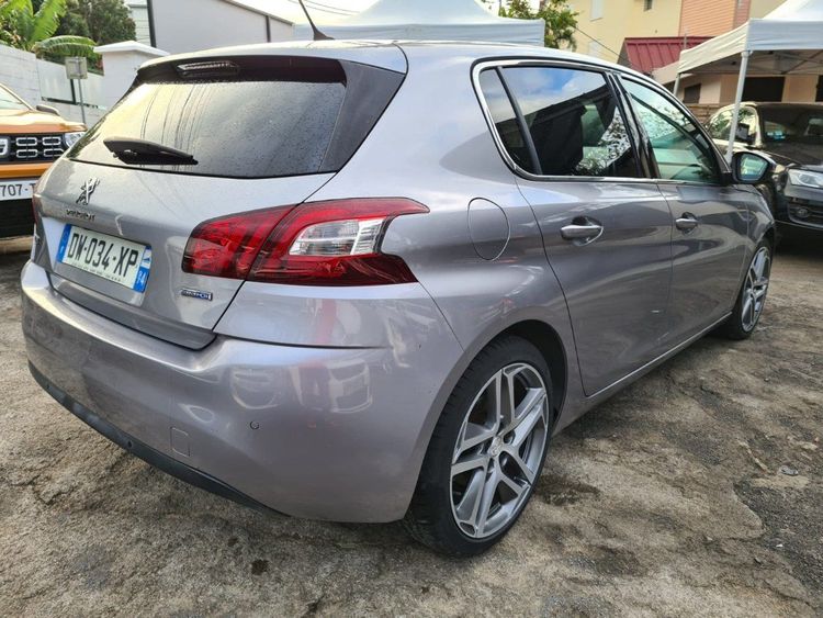 voiture occasion PEUGEOT 308 à la Réunion disponible sur noutlauto.re