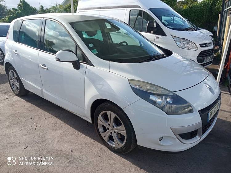 voiture occasion RENAULT SCENIC à la Réunion disponible sur noutlauto.re