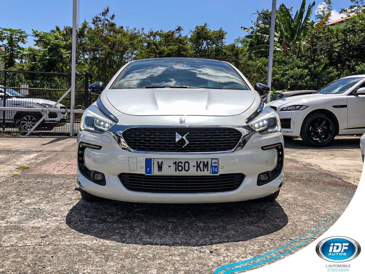 voiture occasion DS DS5 à la Réunion disponible sur noutlauto.re