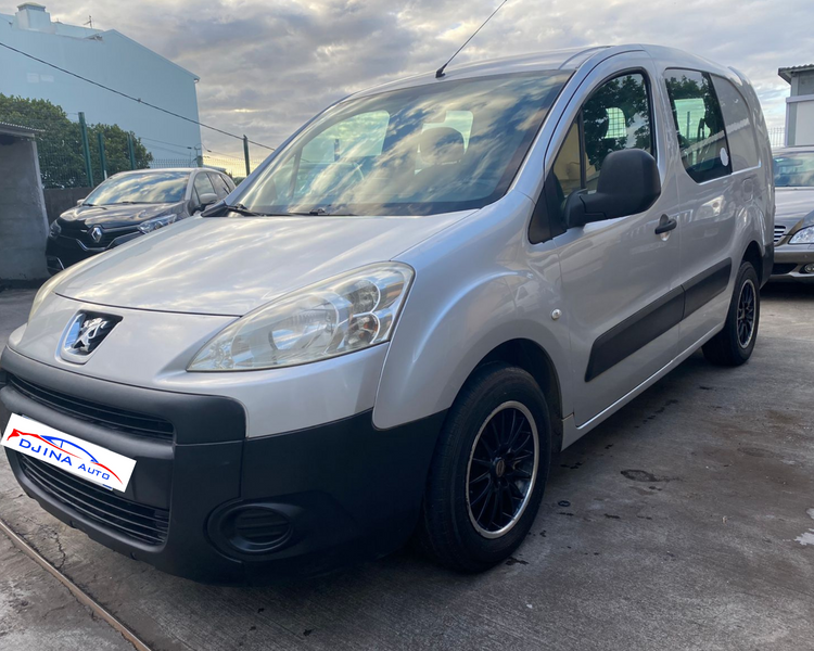 voiture occasion PEUGEOT PARTNER à la Réunion disponible sur noutlauto.re