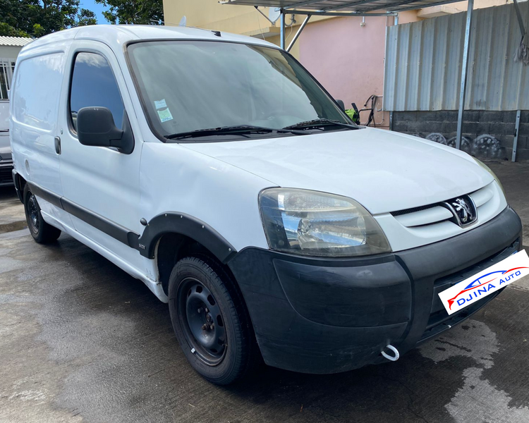 voiture occasion PEUGEOT PARTNER à la Réunion disponible sur noutlauto.re