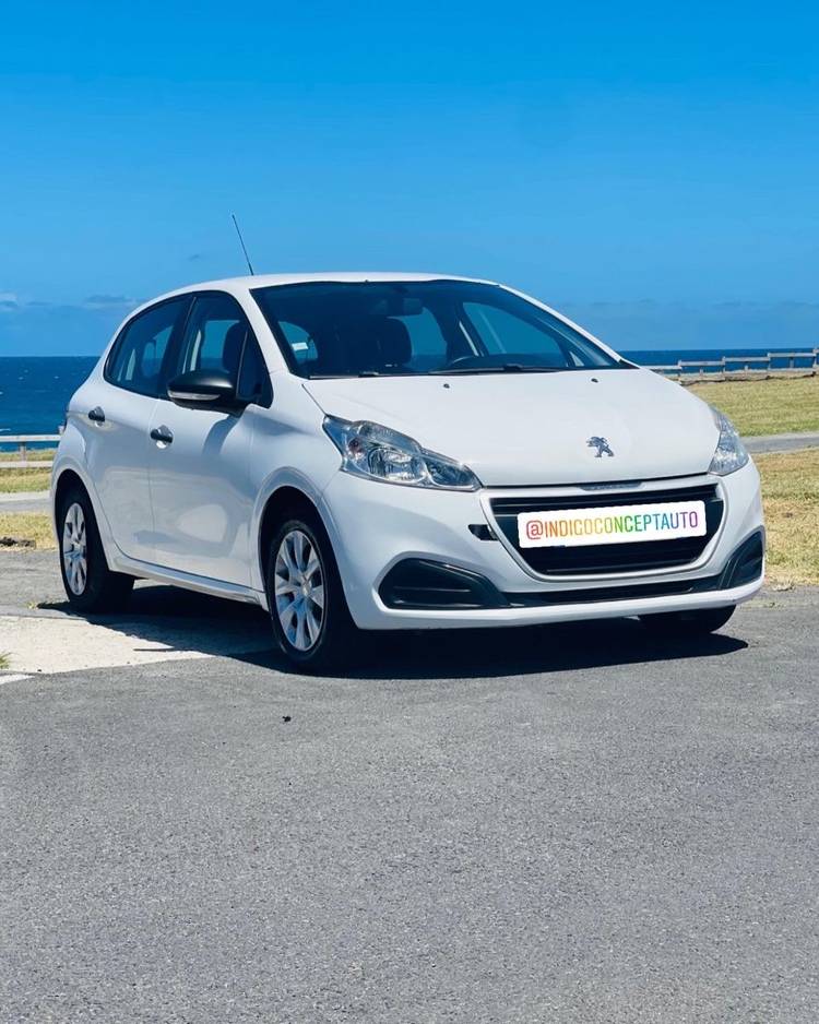 voiture occasion PEUGEOT 208 à la Réunion disponible sur noutlauto.re