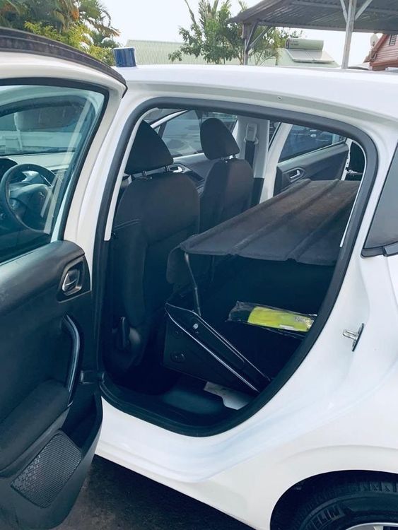 voiture occasion PEUGEOT 208 à la Réunion disponible sur noutlauto.re