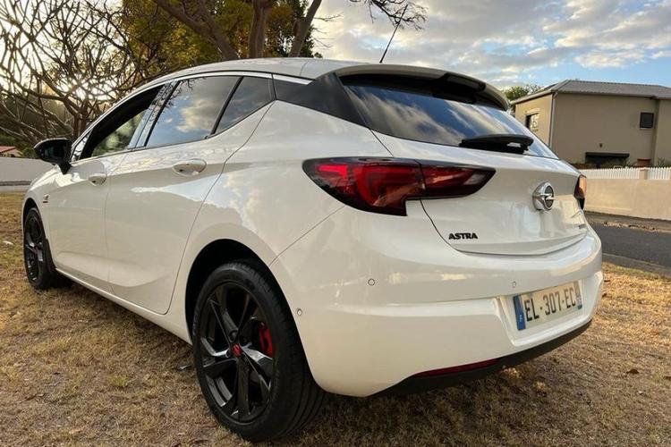 voiture occasion OPEL ASTRA à la Réunion disponible sur noutlauto.re