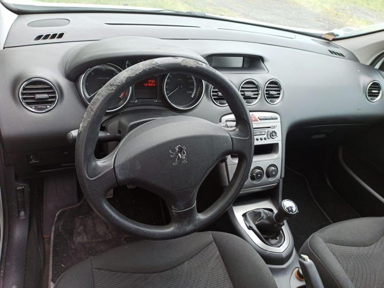 voiture occasion PEUGEOT 308 à la Réunion disponible sur noutlauto.re