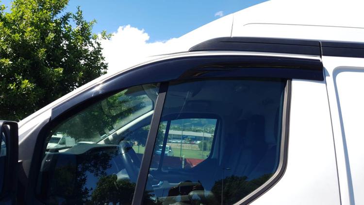 voiture occasion FORD TRANSIT CUSTOM à la Réunion disponible sur noutlauto.re