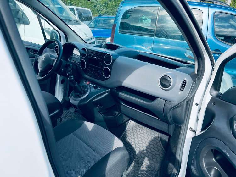 voiture occasion PEUGEOT PARTNER à la Réunion disponible sur noutlauto.re