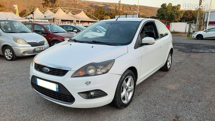 voiture occasion FORD FOCUS à la Réunion disponible sur noutlauto.re
