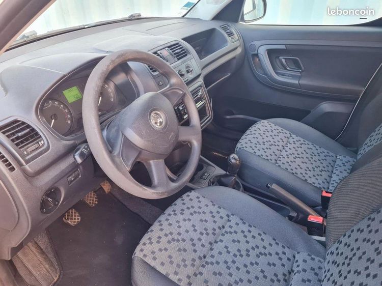 voiture occasion SKODA PRAKTIK à la Réunion disponible sur noutlauto.re