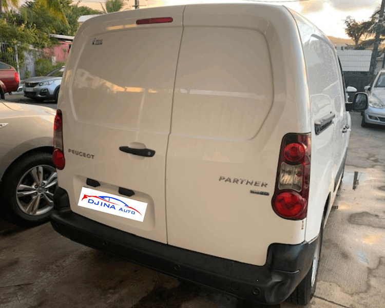 voiture occasion PEUGEOT PARTNER à la Réunion disponible sur noutlauto.re