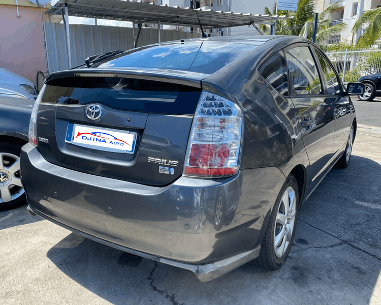 voiture occasion TOYOTA PRIUS à la Réunion disponible sur noutlauto.re