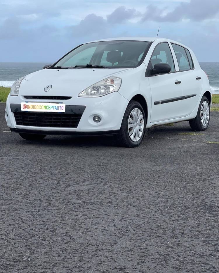voiture occasion RENAULT CLIO à la Réunion disponible sur noutlauto.re