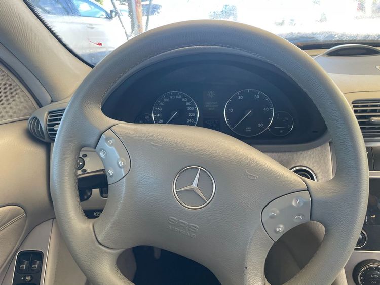 voiture occasion MERCEDES CLASSE C à la Réunion disponible sur noutlauto.re