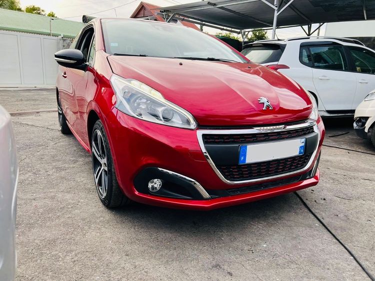 voiture occasion PEUGEOT 208 à la Réunion disponible sur noutlauto.re