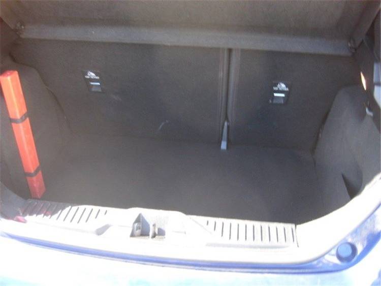 voiture occasion FORD FIESTA à la Réunion disponible sur noutlauto.re