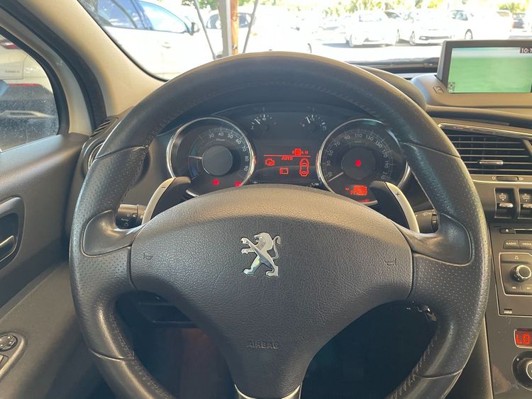 voiture occasion PEUGEOT 3008 à la Réunion disponible sur noutlauto.re